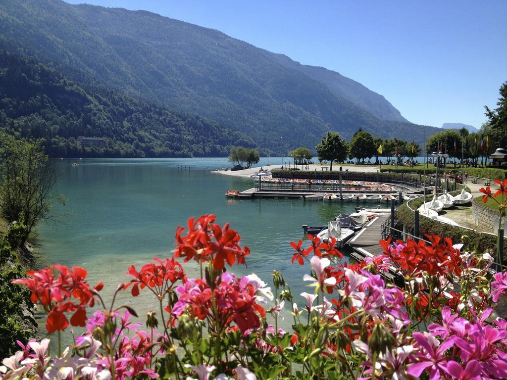 Alledolomiti Boutique Lake Hotel - Adults Friendly Molveno Exterior photo