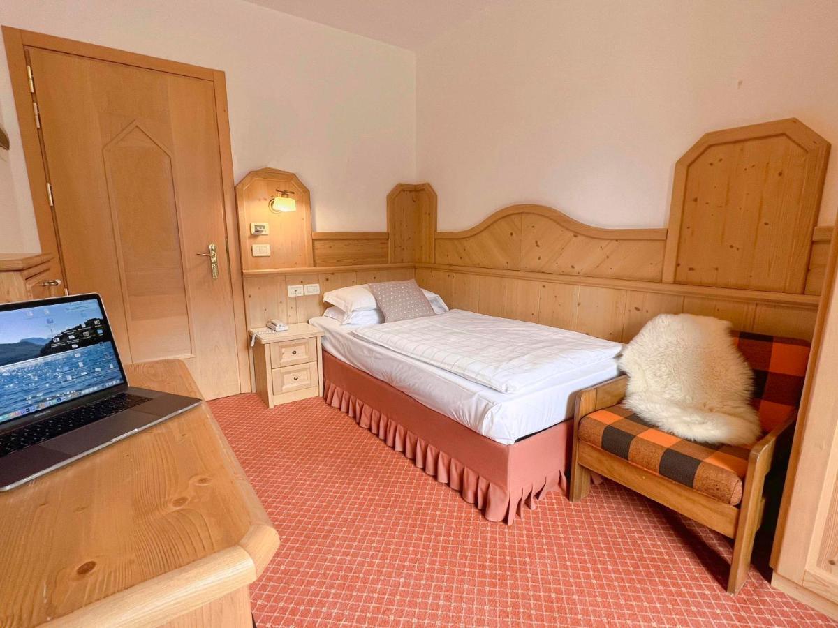 Alledolomiti Boutique Lake Hotel - Adults Friendly Molveno Exterior photo