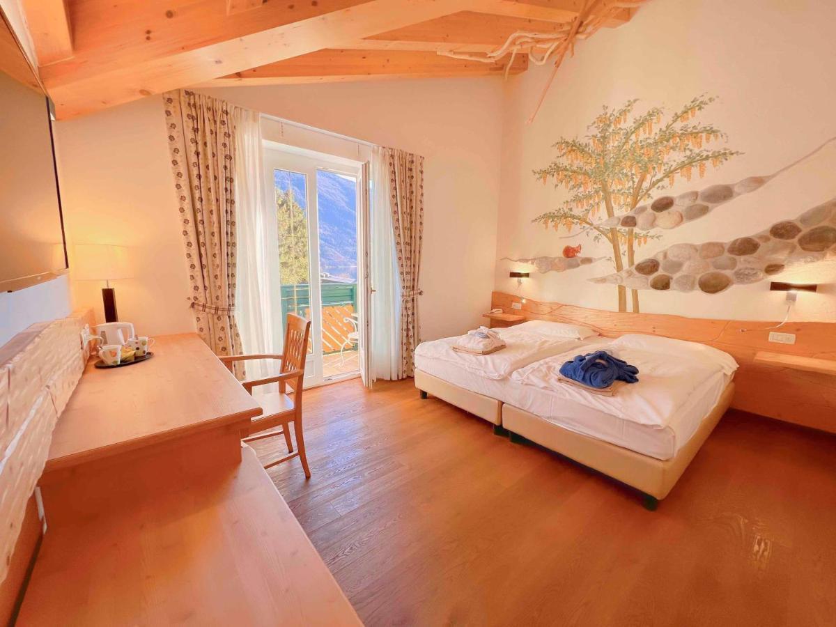 Alledolomiti Boutique Lake Hotel - Adults Friendly Molveno Exterior photo