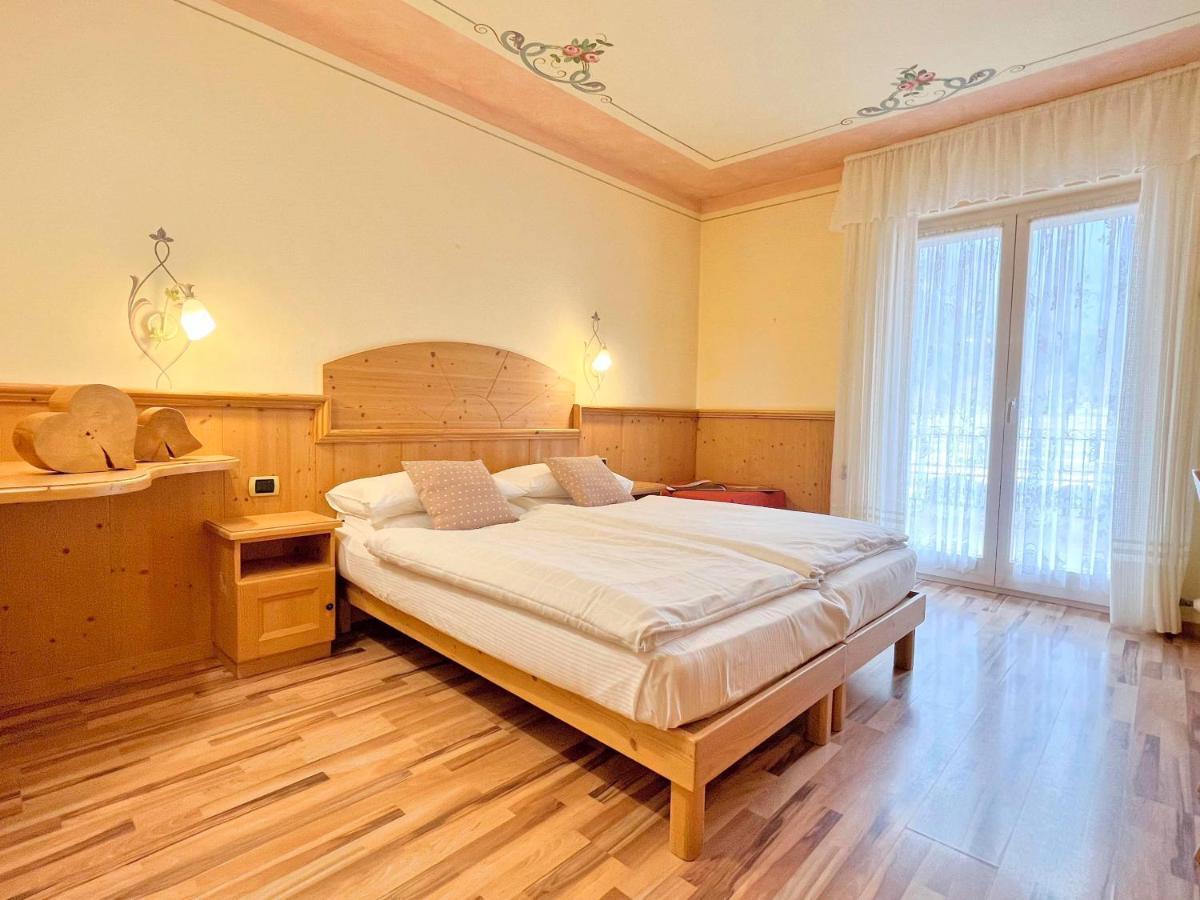 Alledolomiti Boutique Lake Hotel - Adults Friendly Molveno Exterior photo