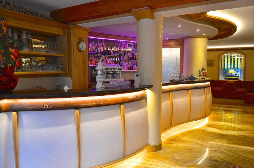 Alledolomiti Boutique Lake Hotel - Adults Friendly Molveno Exterior photo