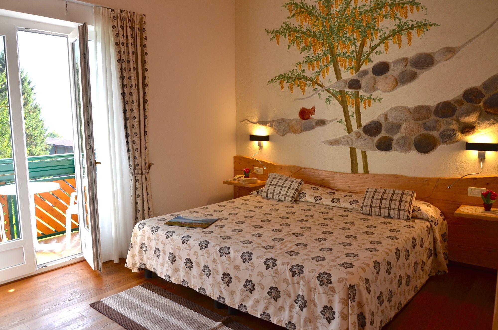 Alledolomiti Boutique Lake Hotel - Adults Friendly Molveno Exterior photo